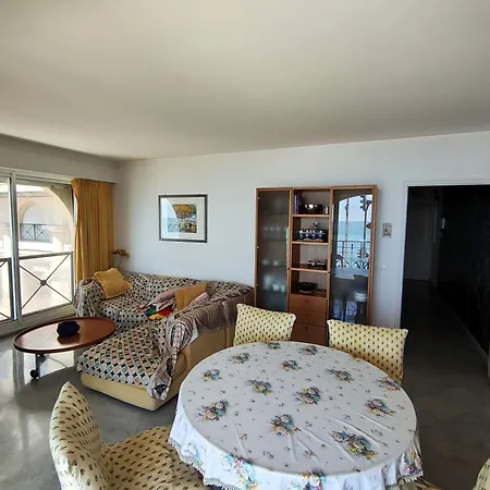 Victoria Sea Apartment *